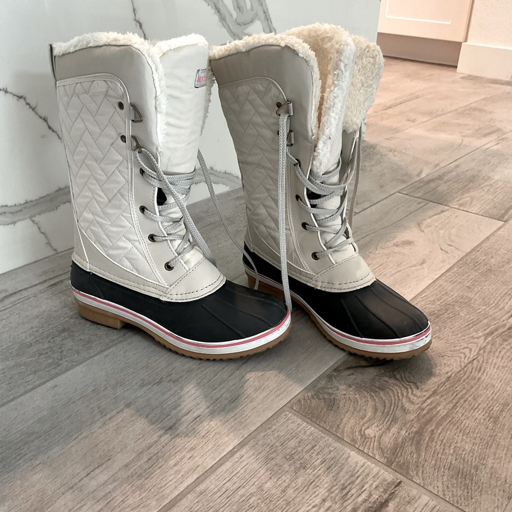 New Condition tall snow boots size 7 - white and waterproof winter boots